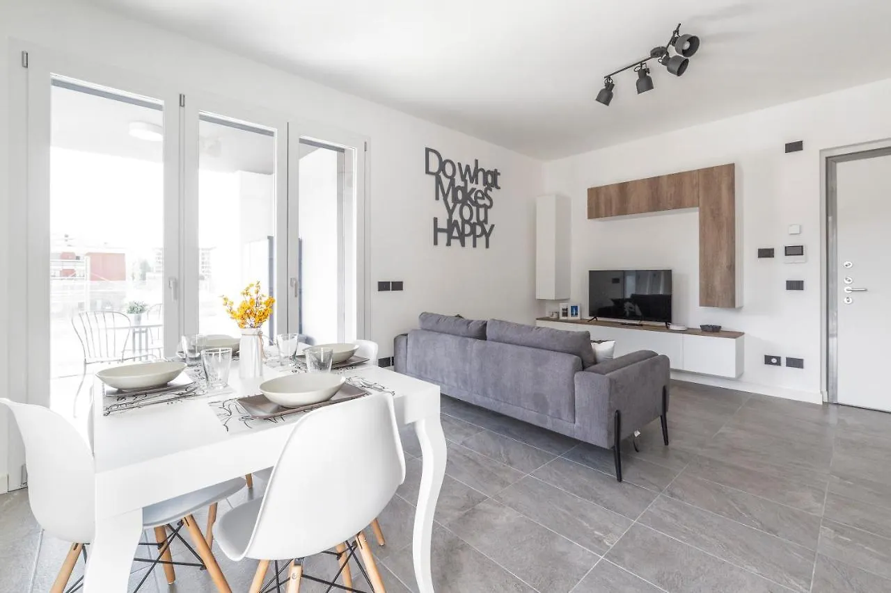 Ferienwohnung Modern Apt With Terrace And Parking! Mailand Apartment