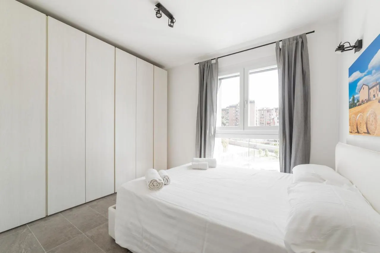 Ferienwohnung Modern Apt With Terrace And Parking! Mailand Apartment