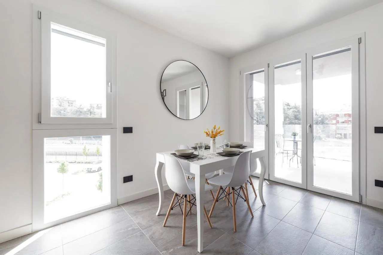 Ferienwohnung Modern Apt With Terrace And Parking! Mailand 0*,  Italien