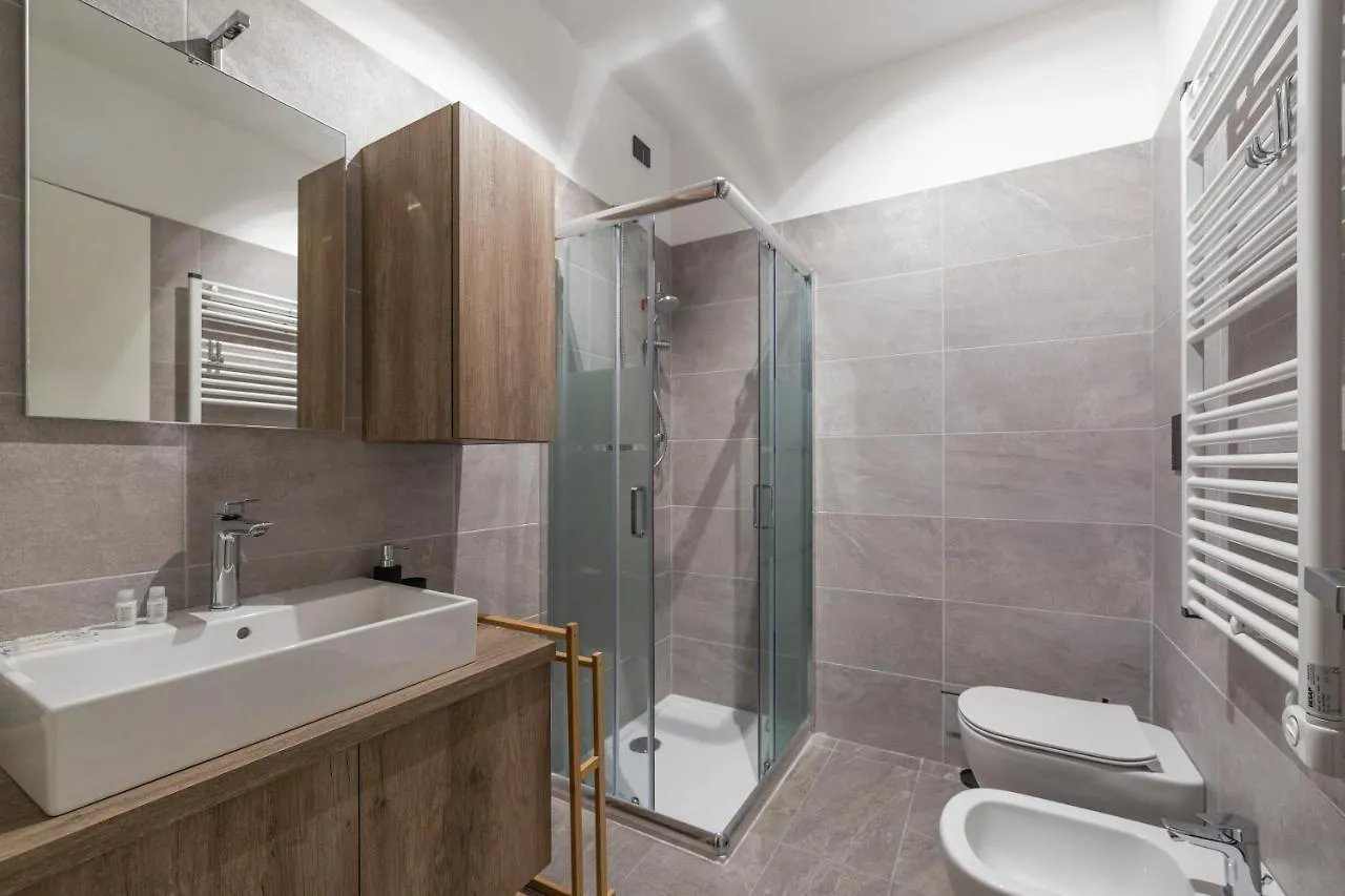 Apartment Ferienwohnung Modern Apt With Terrace And Parking! Mailand Italien